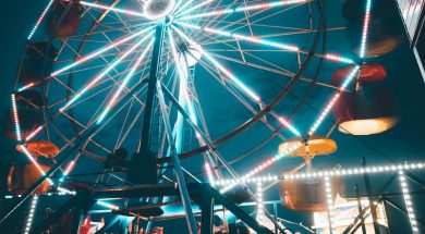 Ferris-wheel-at-a-fair-2.jpg