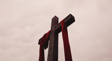 Crucifix-by-Alicia-Quan-Unsplash-1.jpg